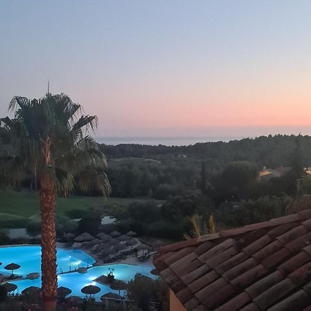 Villa Dans Cadre D'Exception - Golf, Piscine Et Tennis Prive Saint-Cyr-sur-Mer Exterior photo