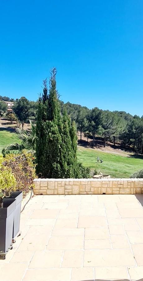 Villa Dans Cadre D'Exception - Golf, Piscine Et Tennis Prive Saint-Cyr-sur-Mer Exterior photo